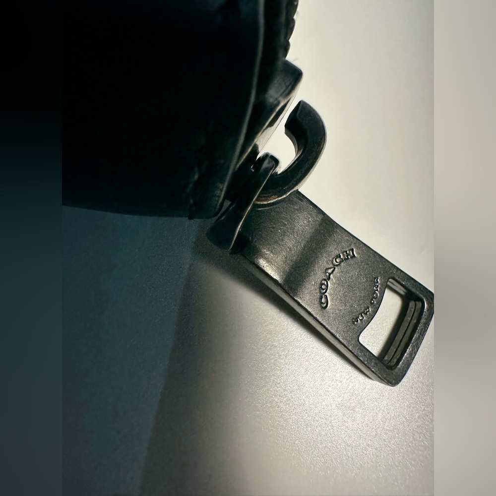 Coach Vintage Black Leather Zip Wallet - Picture 5 of 15